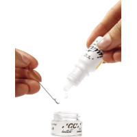 GC Initial IQ ONE SQIN - Flasche 8 ml Refresh Liquid GC Initial IQ ONE SQIN - Flasche 8 ml Refresh Liquid